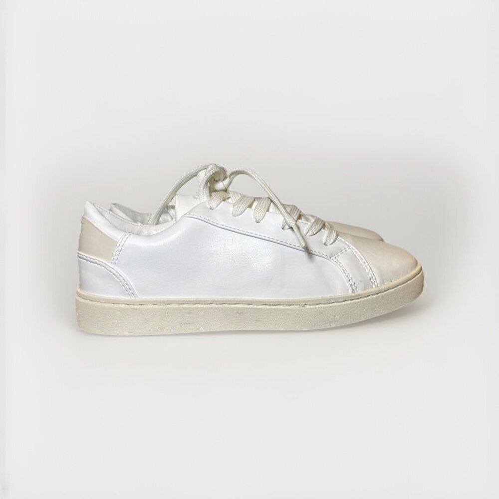 Thousand Fell Lace Up Vegan Leather Sneakers, Women's 8.5 (White/Grey)